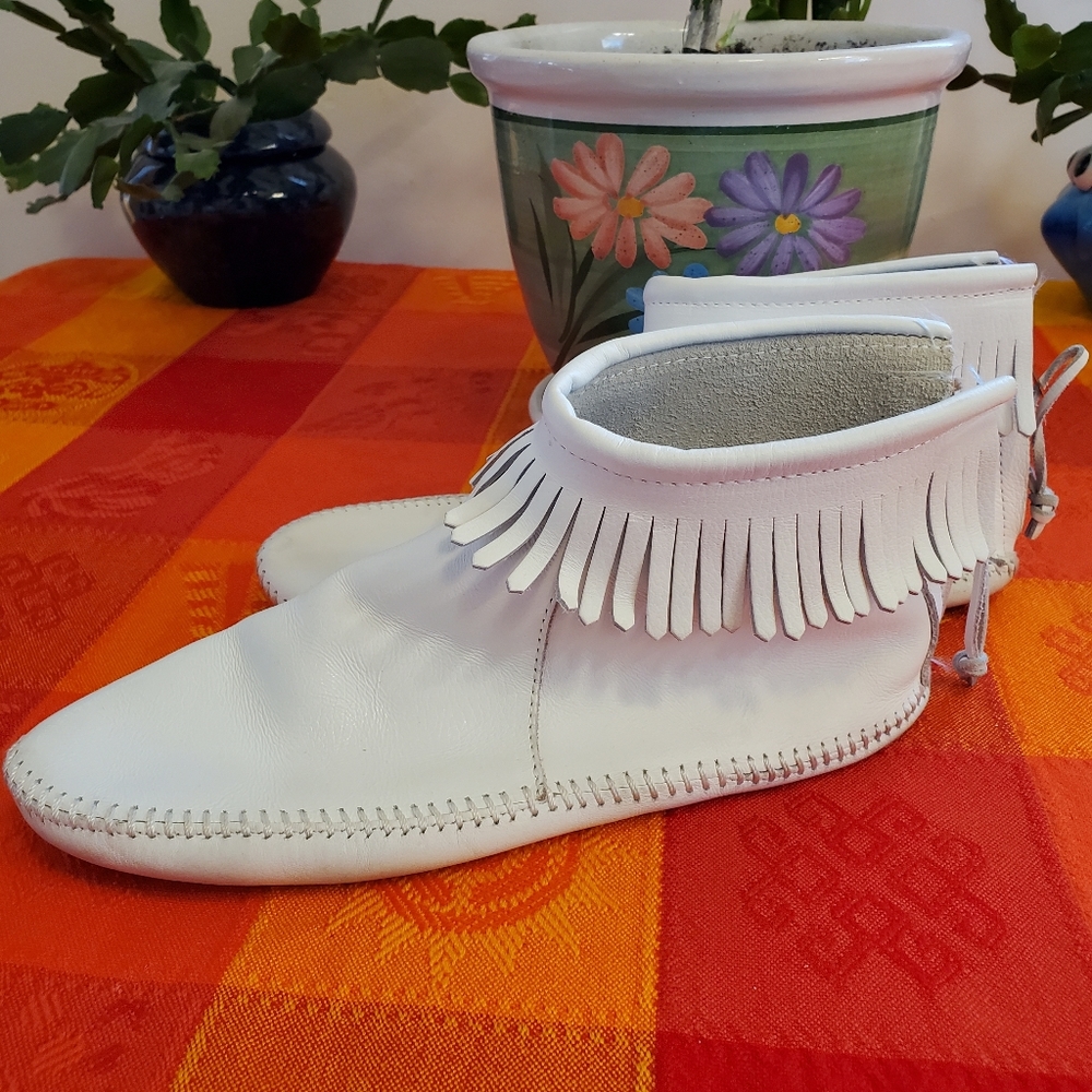 White Leather Minnetonka Moccasins